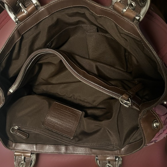 ❤️❤️♥️Coach Purple Signature Pleated Purse♥️👜👜🤗🥰😍♥️ - Picture 7 of 11